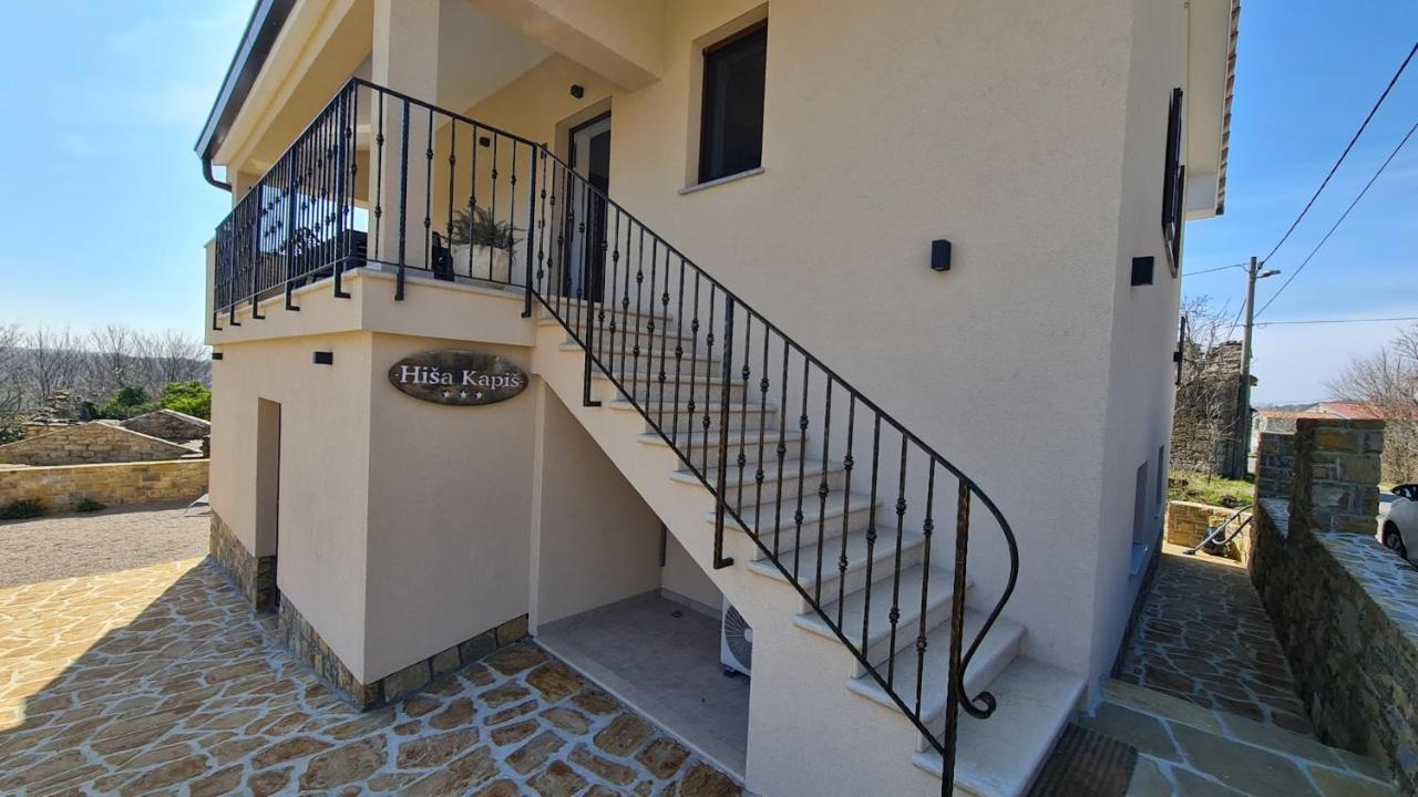 Hisa Kapis With Hot Tube Apartment Koper Exterior photo